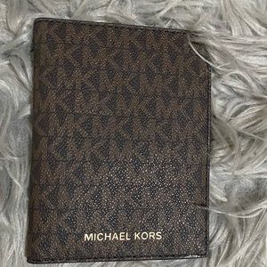 michael kors passport wallet